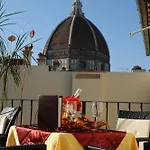 מלון California 4*