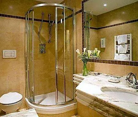 California Hotel 4*